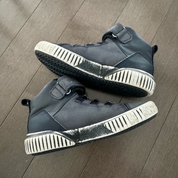 GEOX J Aloniso Distressed High Top Sneakers - Picture 5 of 8